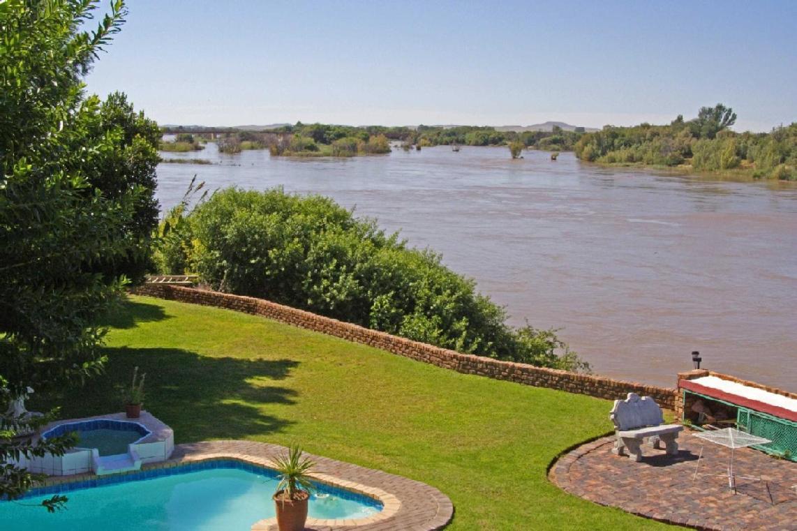 Affinity Guesthouse Upington Extérieur photo